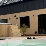 Blissko - Boho Z Basenem, Sauna I Jacuzzi *